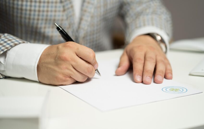 攜碼要先解約嗎？掌握4重點，讓你不吃虧