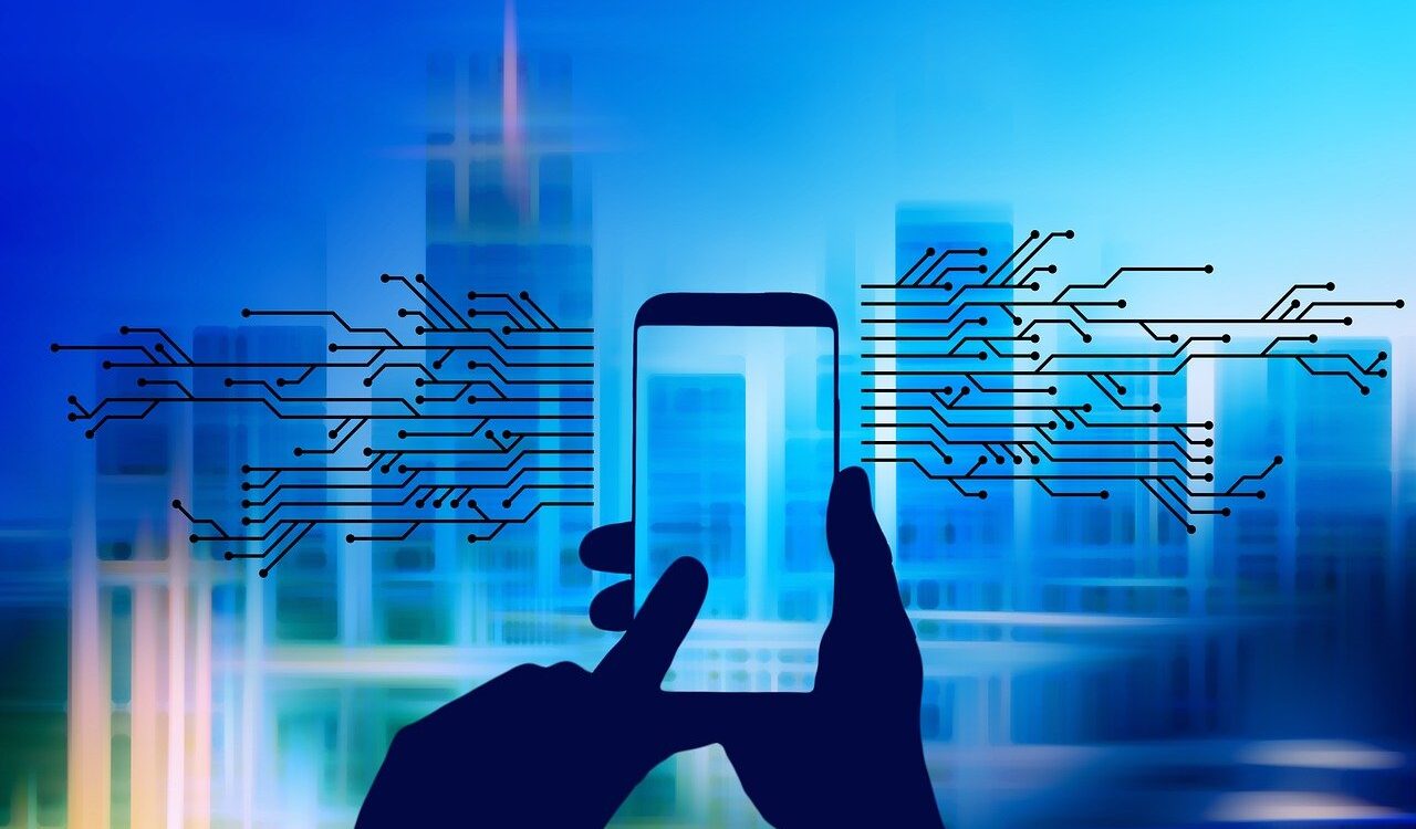 2025總整理：中華、遠傳、台哥大5G吃到飽方案哪家划算？